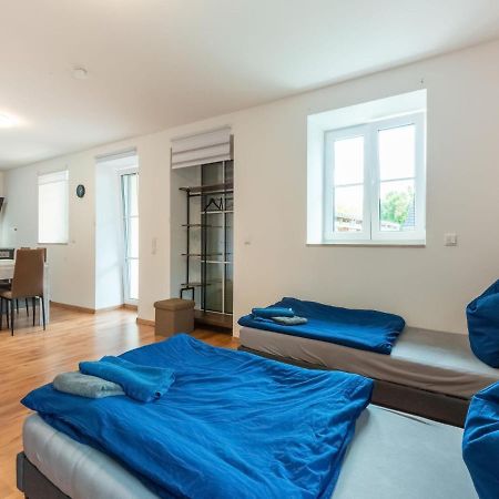 Apartment With Terrace In An Ideal Location Haunsheim Εξωτερικό φωτογραφία