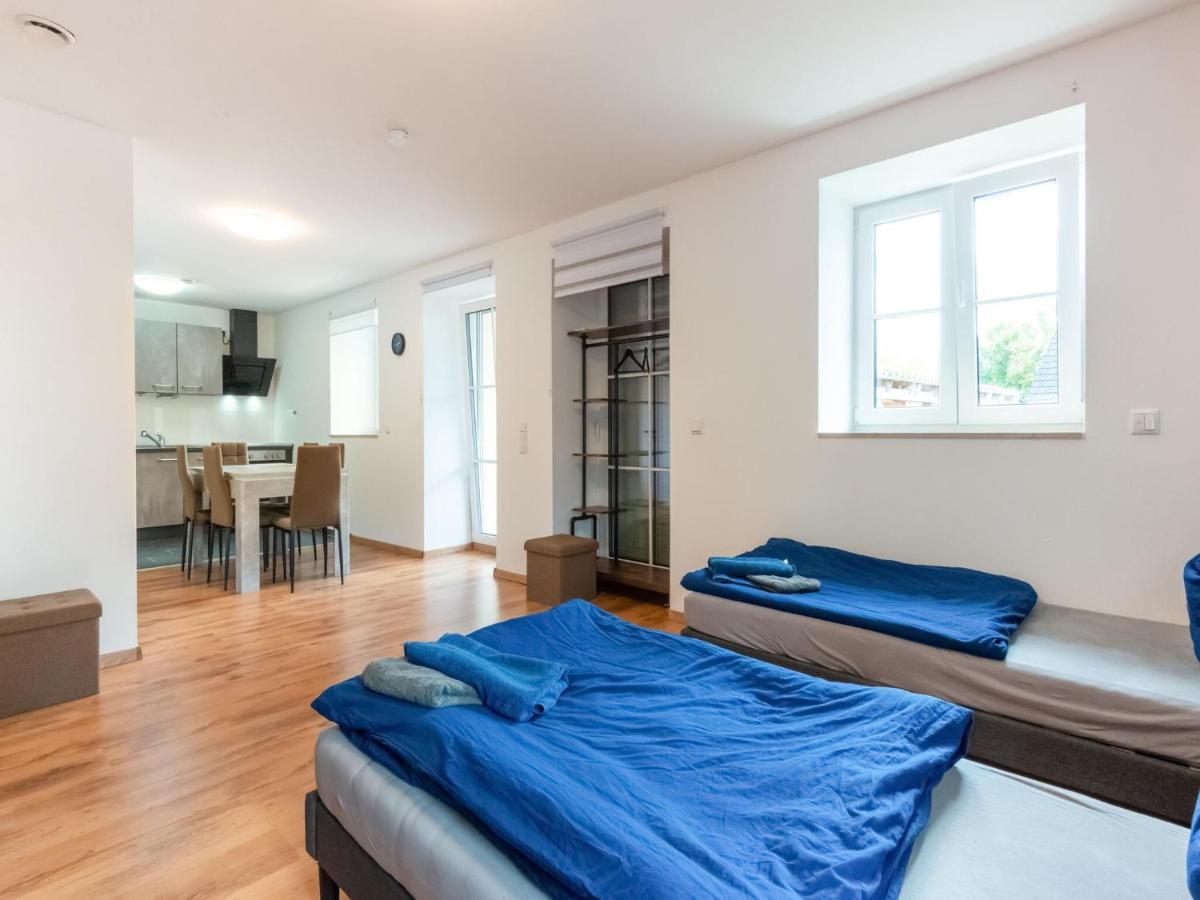 Apartment With Terrace In An Ideal Location Haunsheim Εξωτερικό φωτογραφία